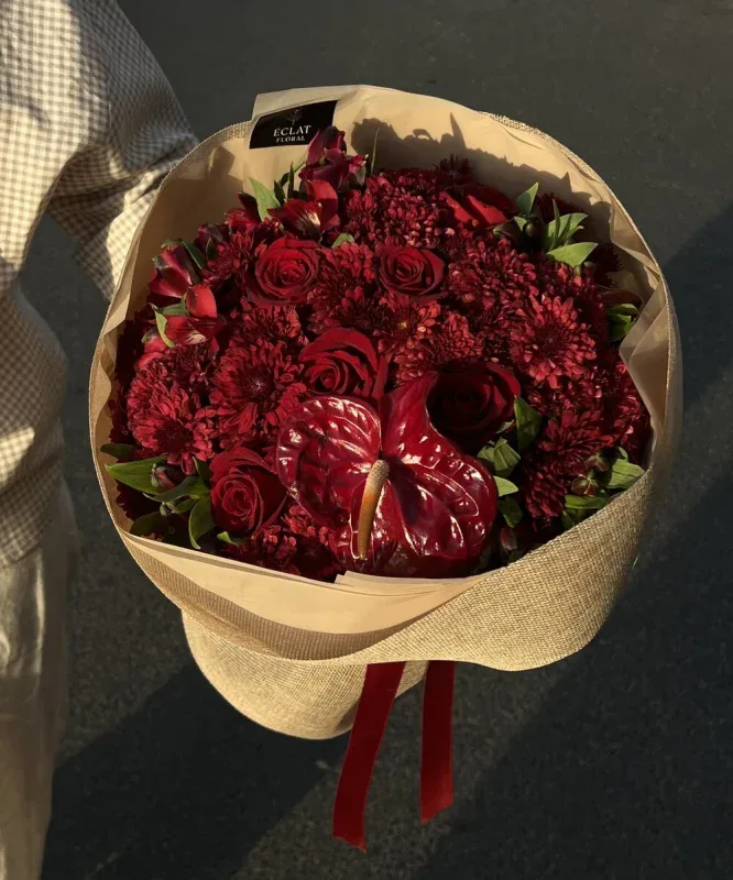 دسته گل گرد قرمز